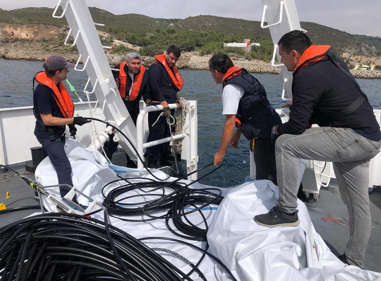 Consórcio Luso-Americano Instala Cabo Submarino Inteligente em Sesimbra