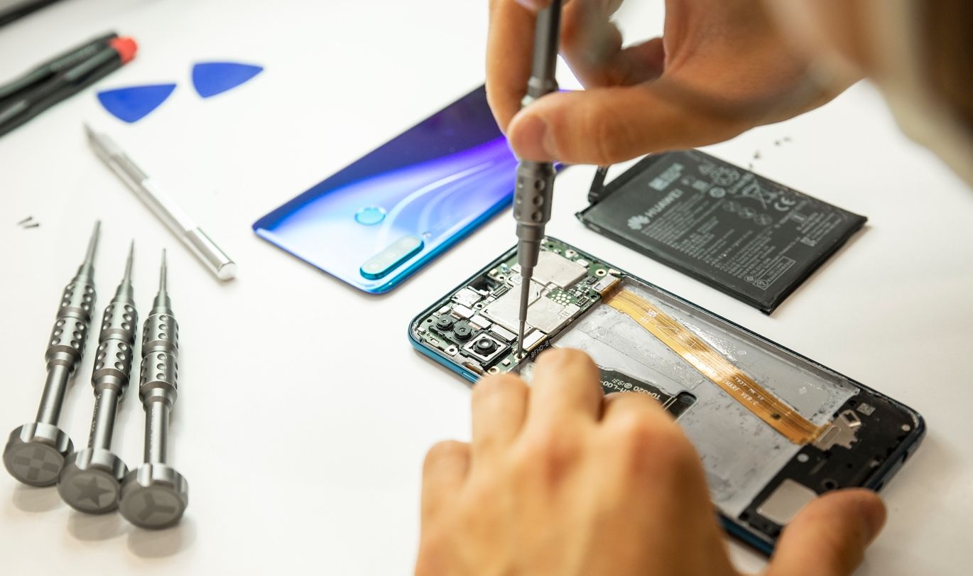 Reparação de eletrónicos ganha escala e reduz resíduos