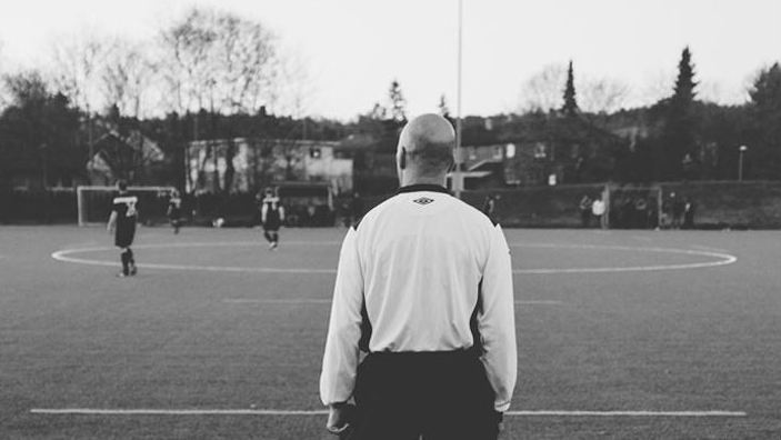 Apito - Venha o árbitro!