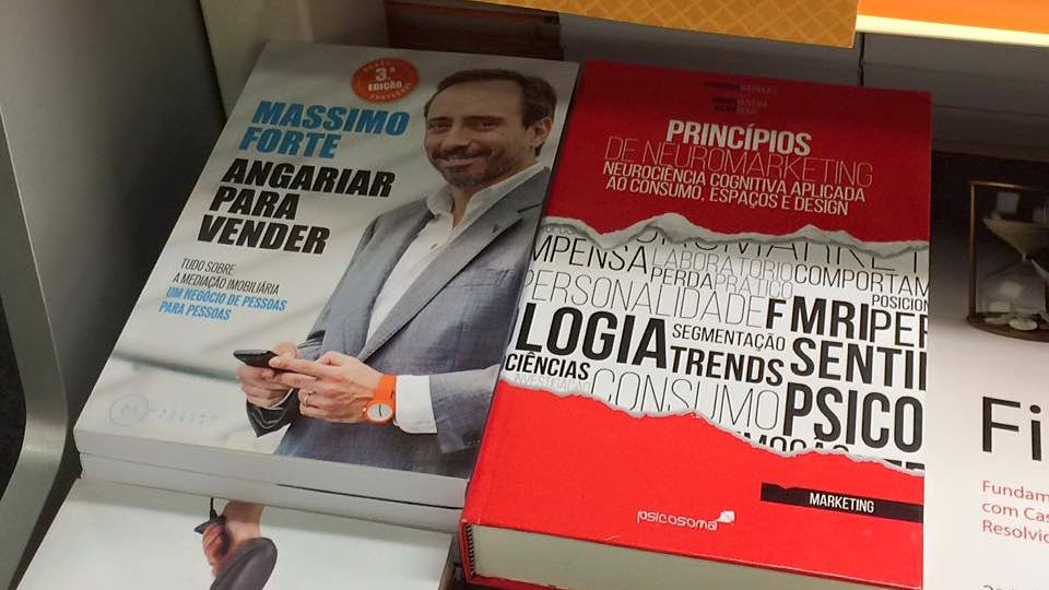 Fiz um livro que continua a vender...