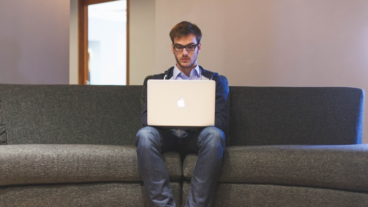 Trabalhe a partir de casa. Saiba como!