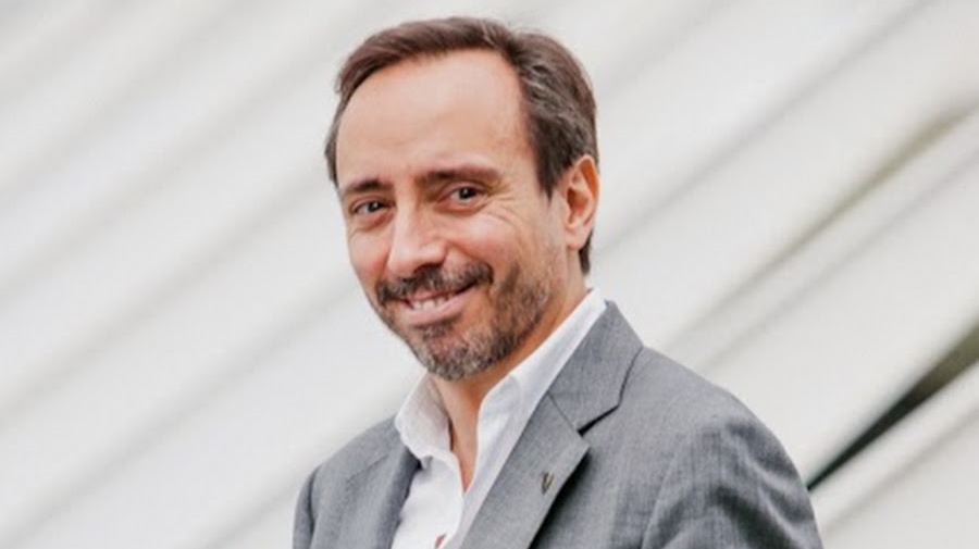 Massimo Forte lança livro em Espanha