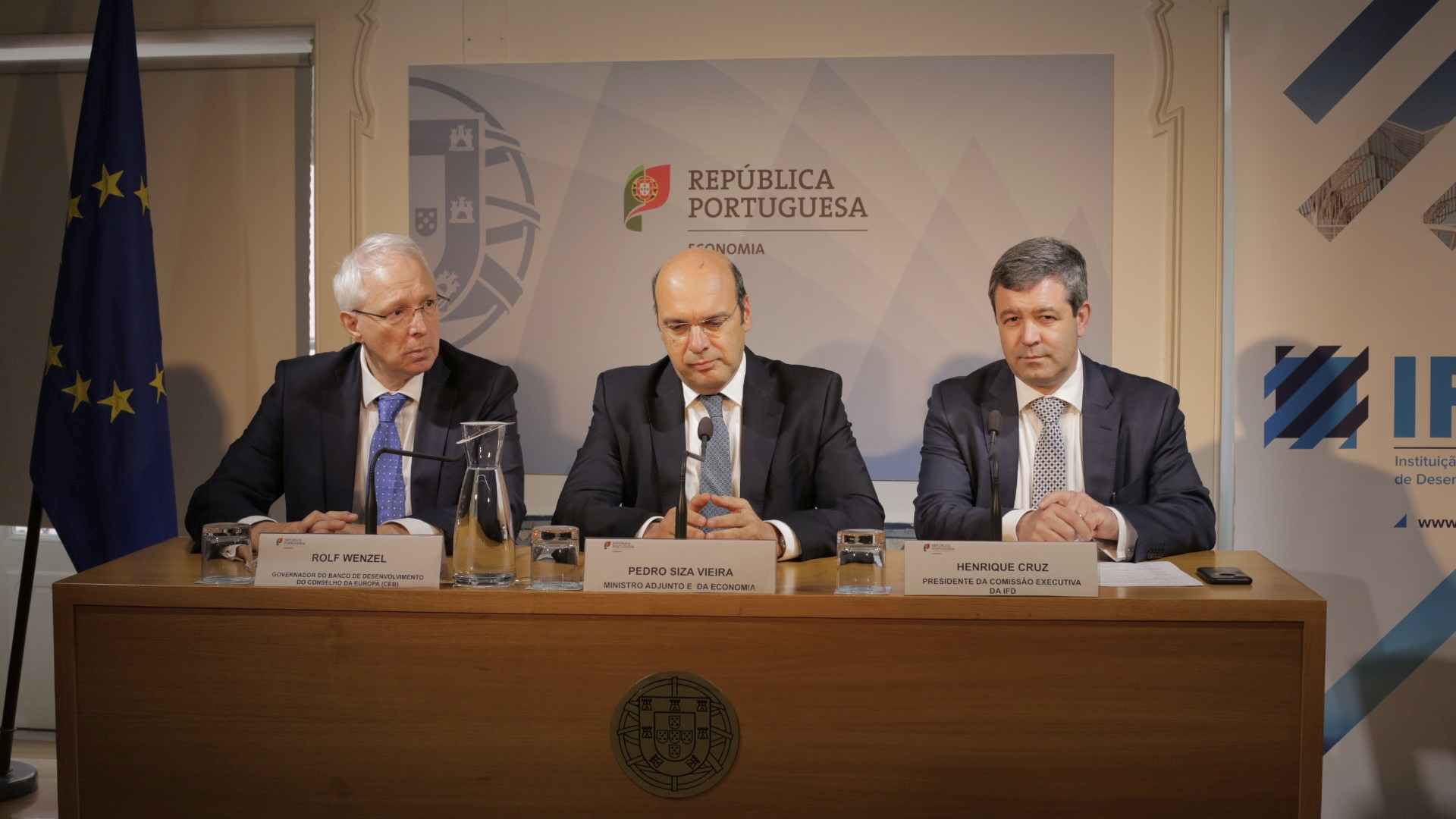 100 milhões de euros para apoiar a reestruturação de pequenos negócios