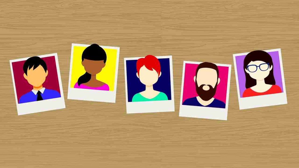 Muitas pessoas desistem do LinkedIn pois acham que basta criar a conta e os clientes aparecerão como num passe de mágica. Não é bem assim, como em tudo na vida é preciso dedicação.