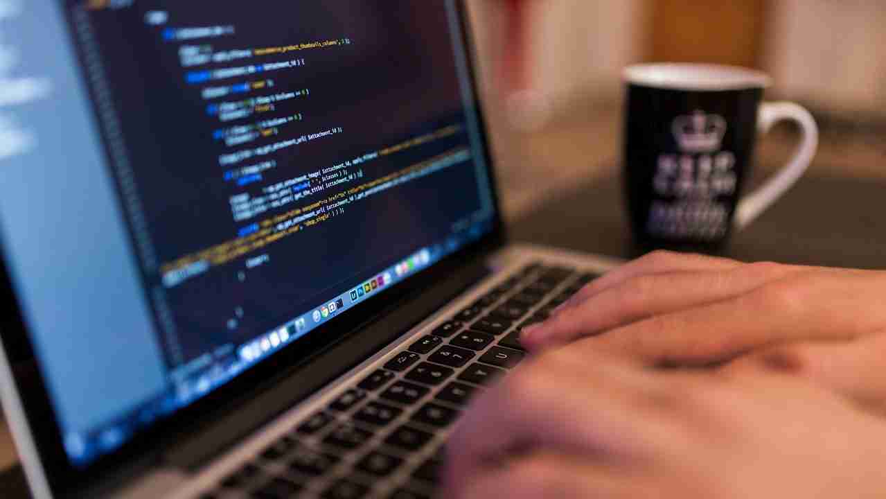 Requalificação de profissionais para áreas tecnológicas