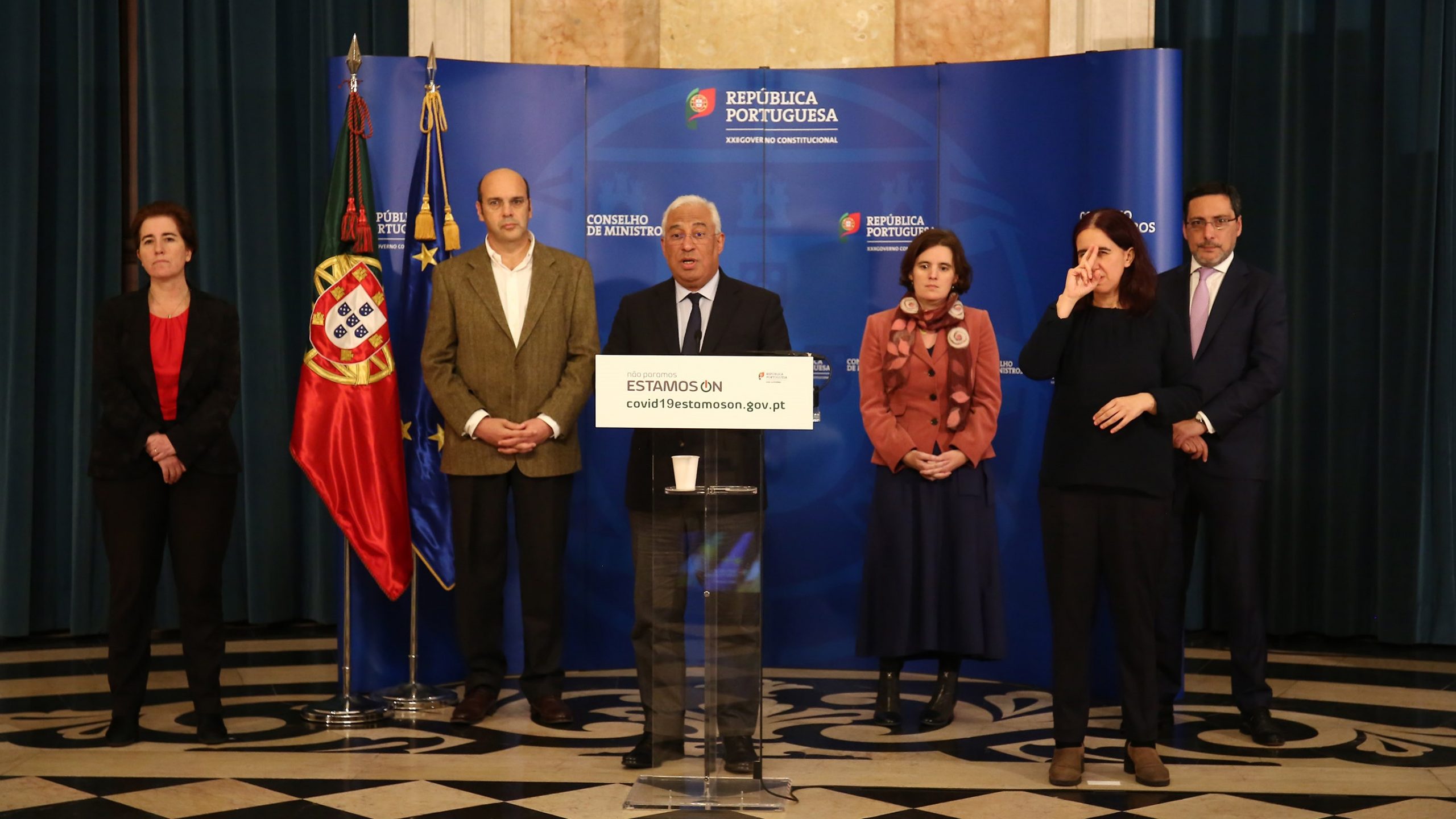 Governo alerta para “dura travessia”