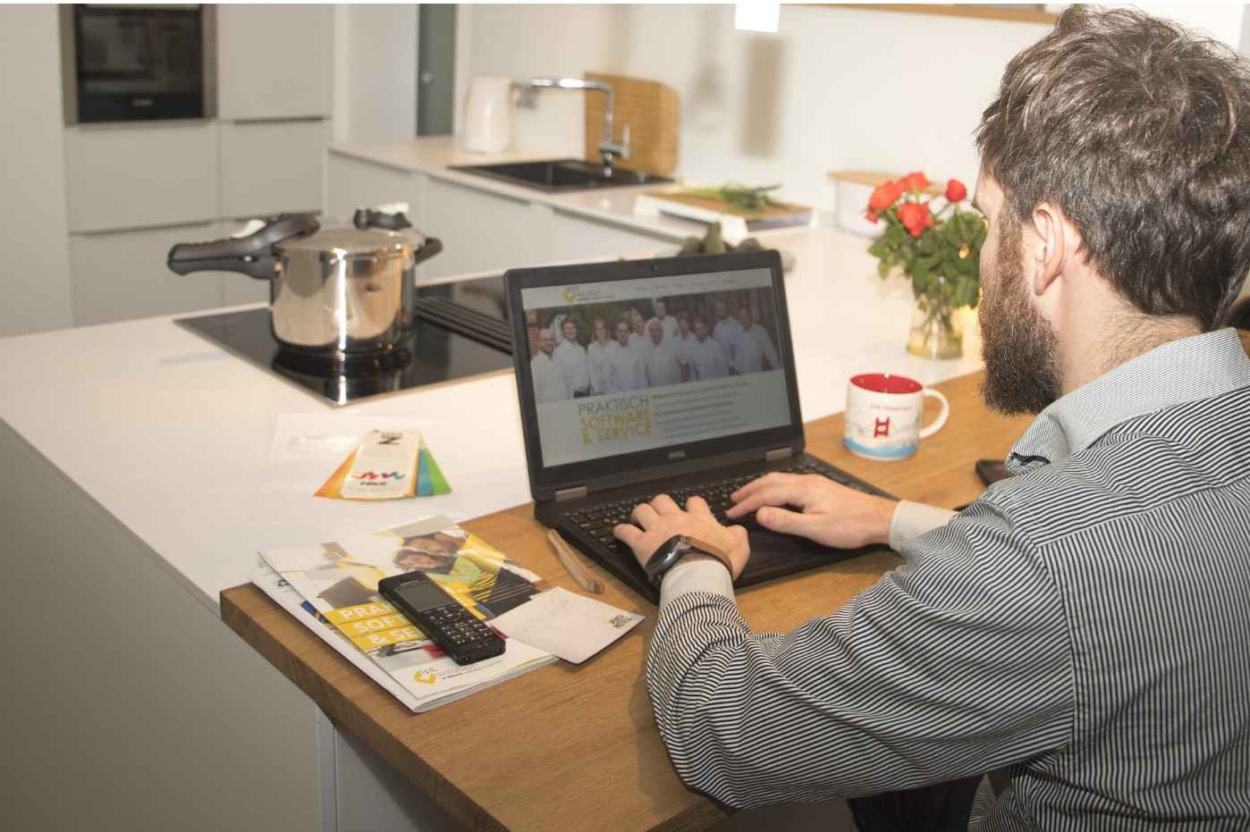 Normalidade de trabalho em escritório só ocorrerá dentro de 12 a 18 meses