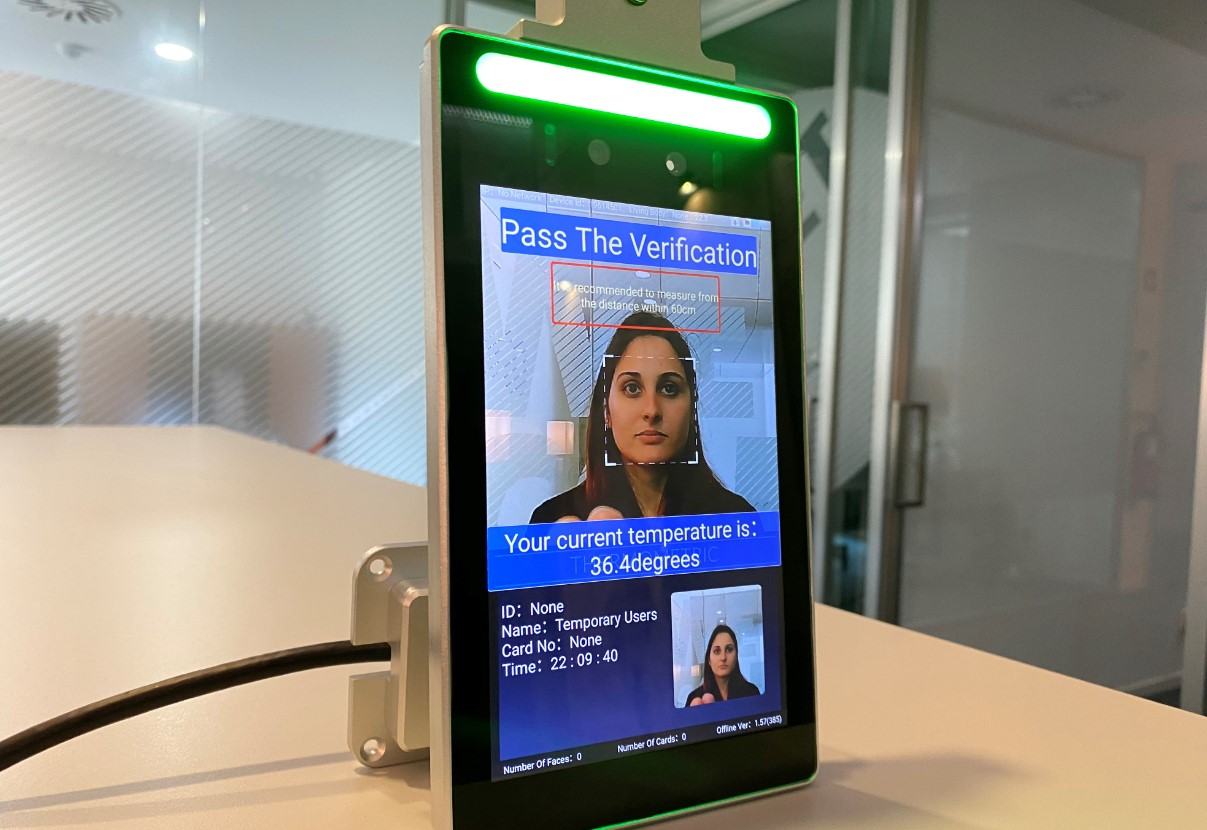 Lojas vão ter equipamento não intrusivo para medir temperatura dos clientes