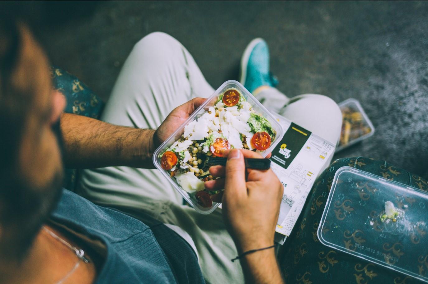 Trabalhadores querem voltar ao convívio na hora de almoço