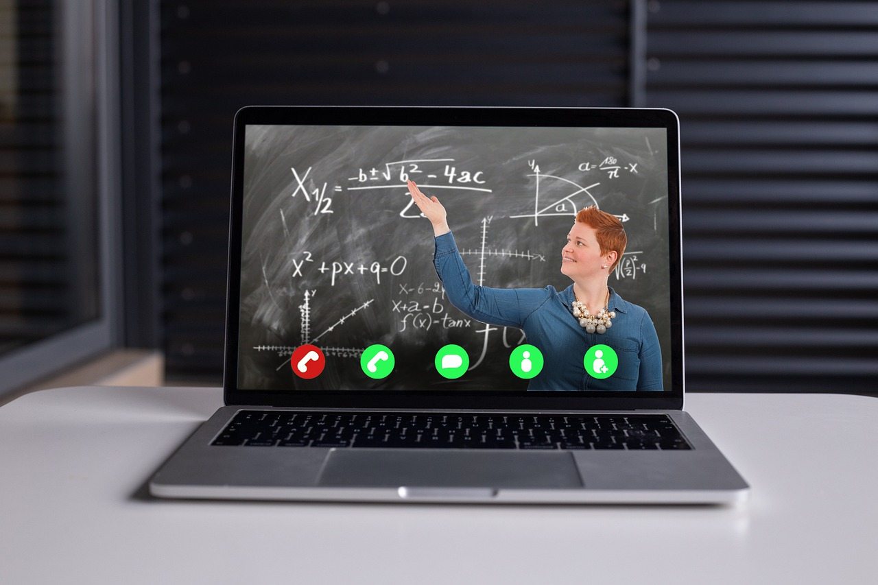 Plataforma NAU aposta na formação gratuita online