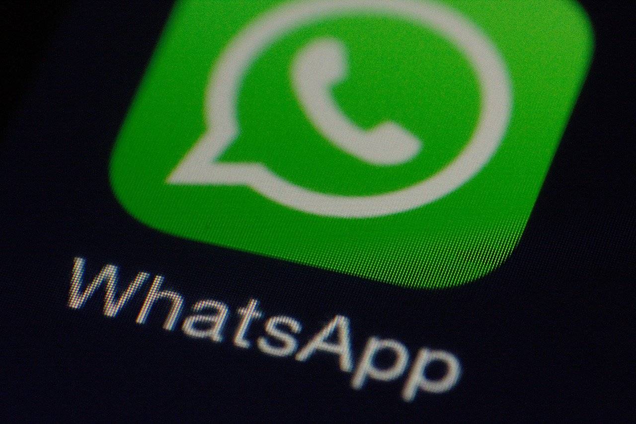 Malware disfarçado de API do WhatsApp compromete milhares de aplicações
