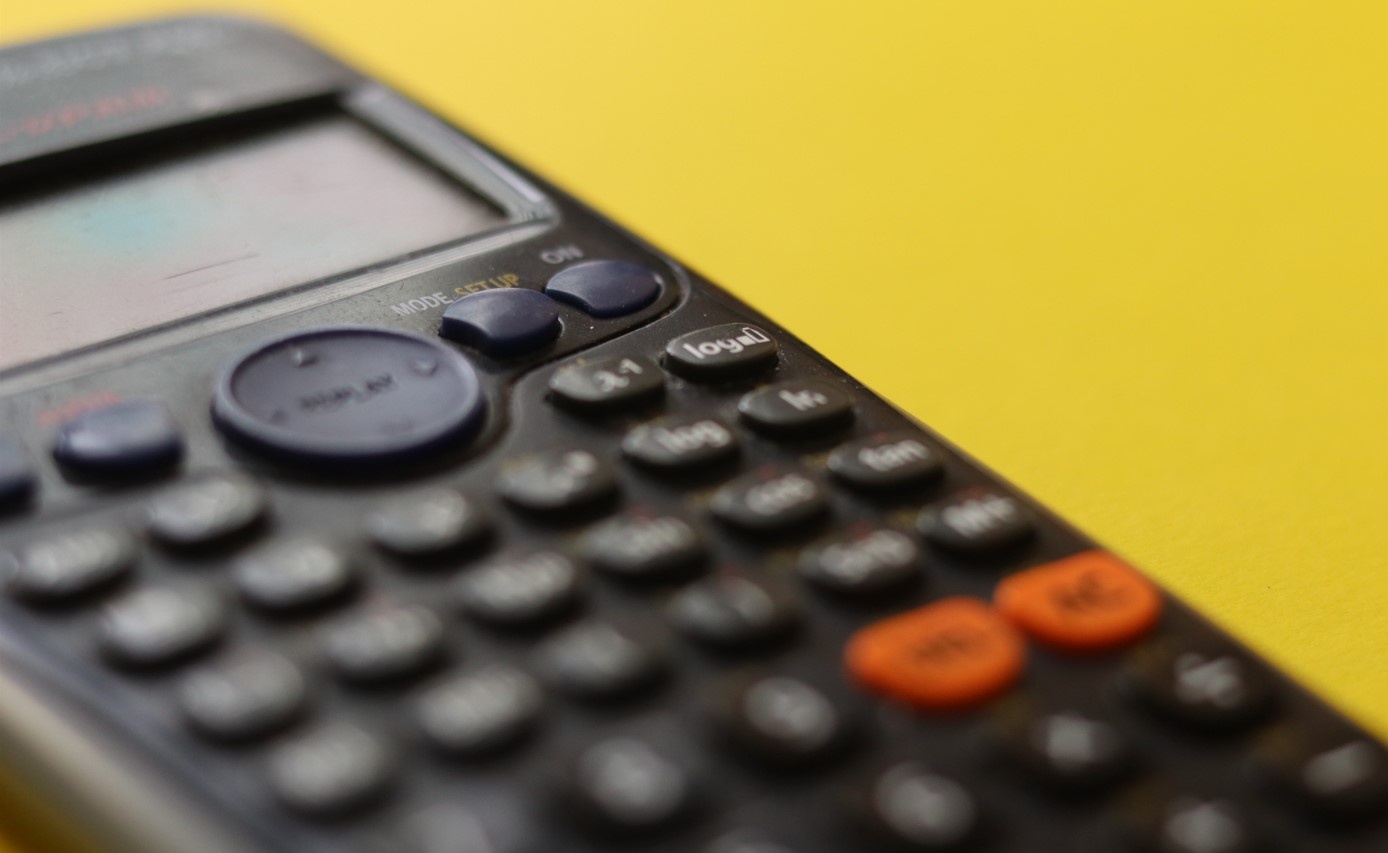 Book in Loop propõe reutilização de calculadoras escolares