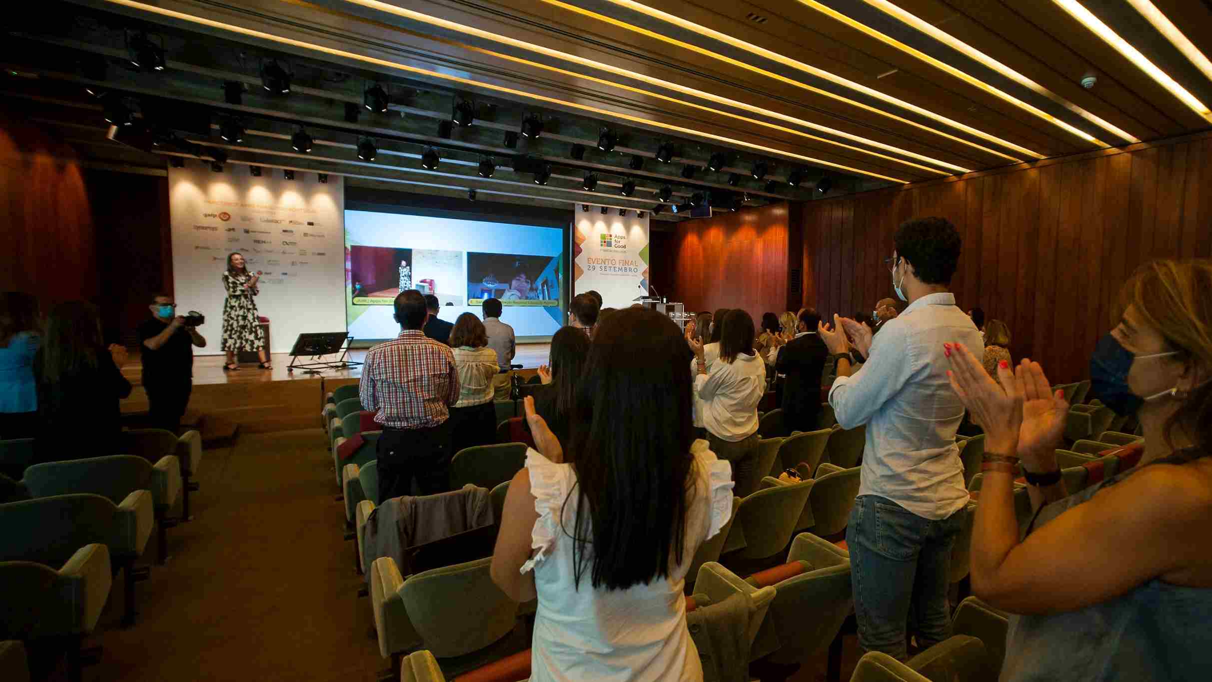 Aplicações RestaurArte e MyOwn vencem 7ª Edição do Apps for Good