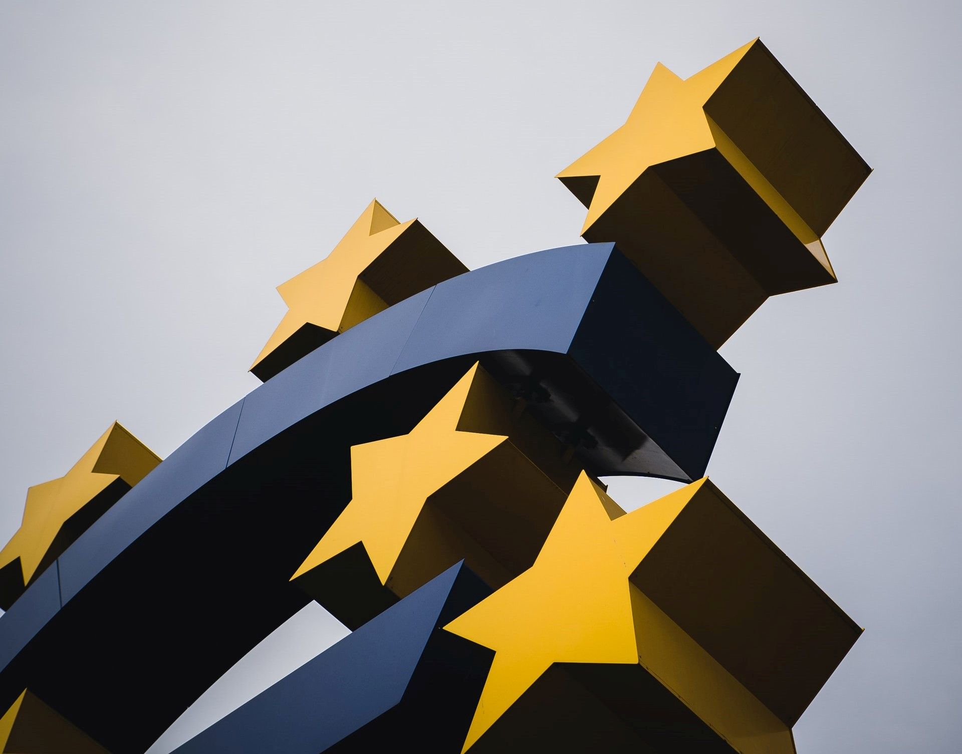 Sobe a confiança dos consumidores europeus