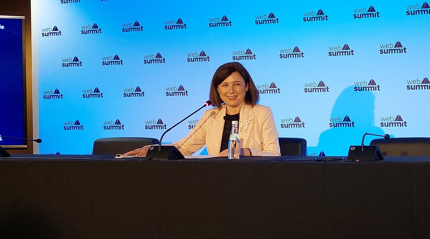 Comissão Europeia avança com regulação para publicidade online