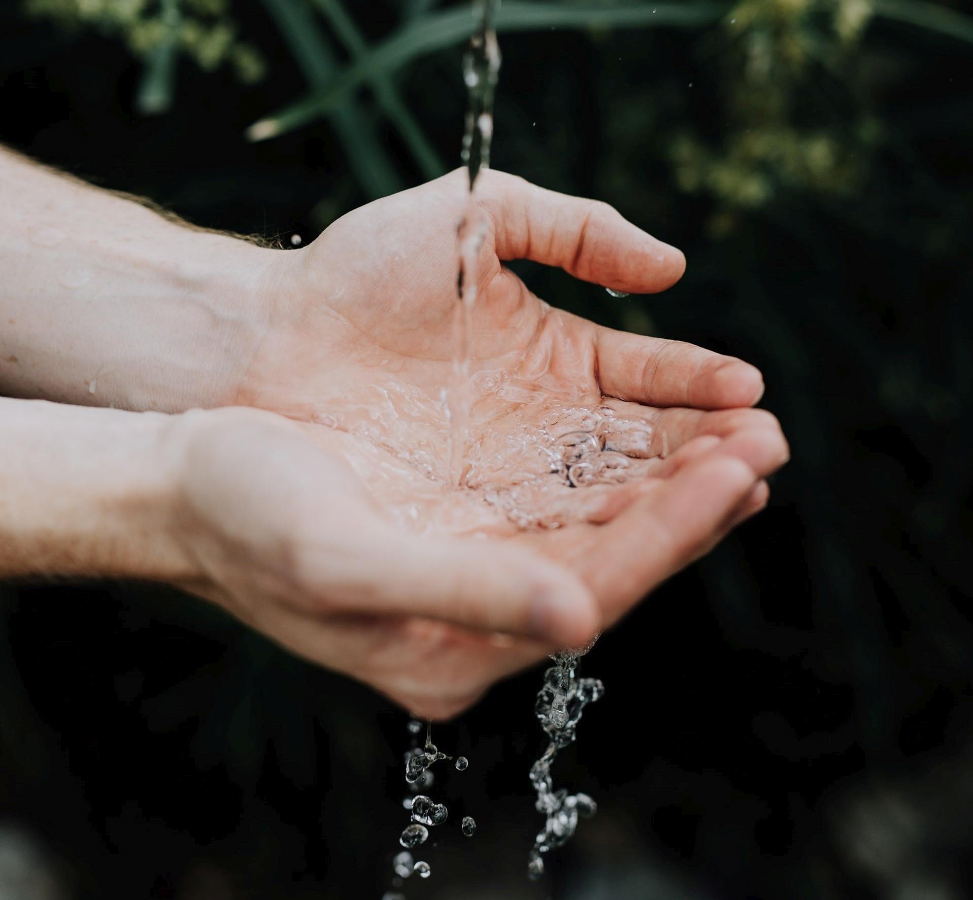 5 conselhos para poupar água na sua empresa