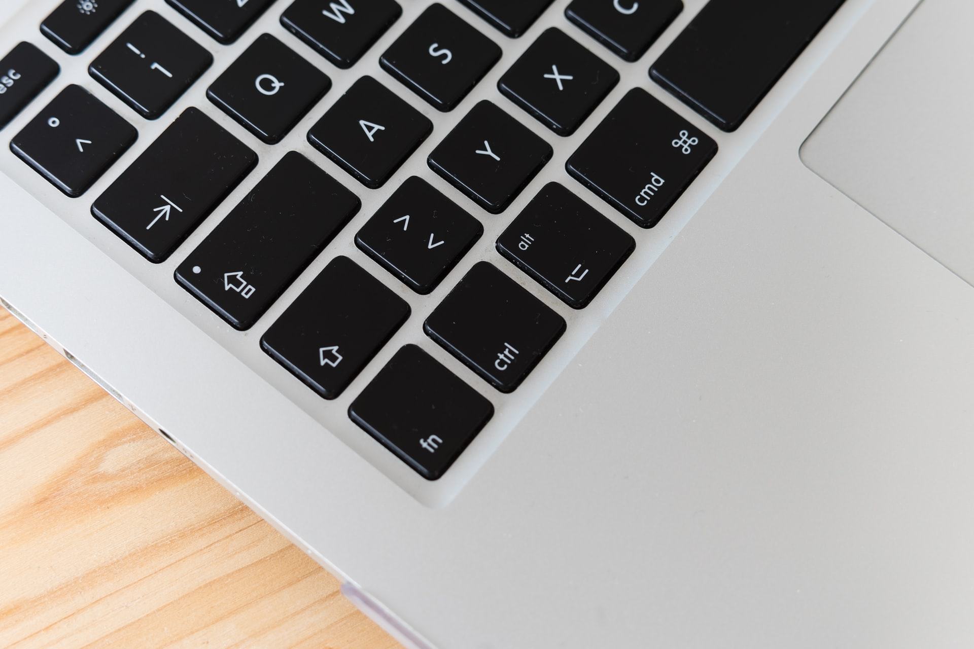 Especialistas em ciberespaço debatem segurança e ataques informáticos