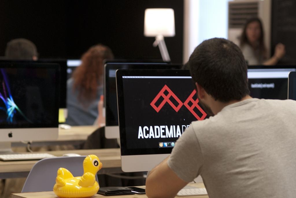 Academia de Código entre as melhores empresas de Impacto Social no mundo