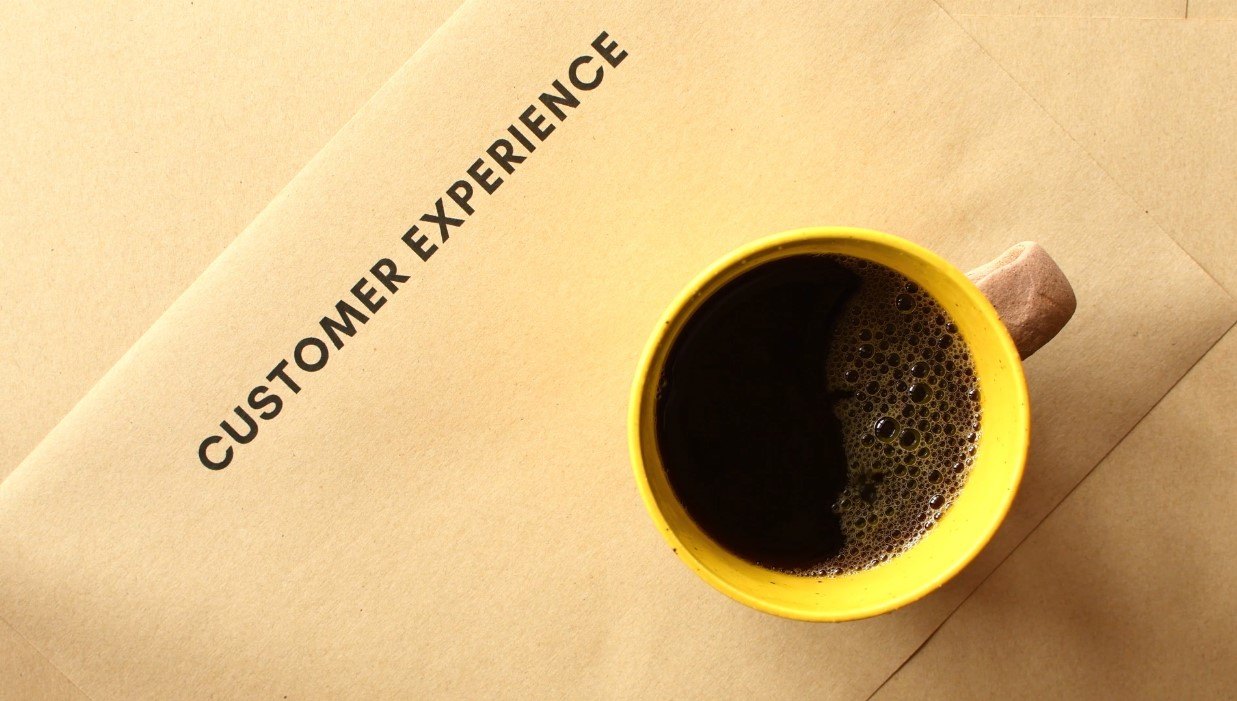 Retalhistas investem em ferramentas de experiência do cliente para aumentar as receitas