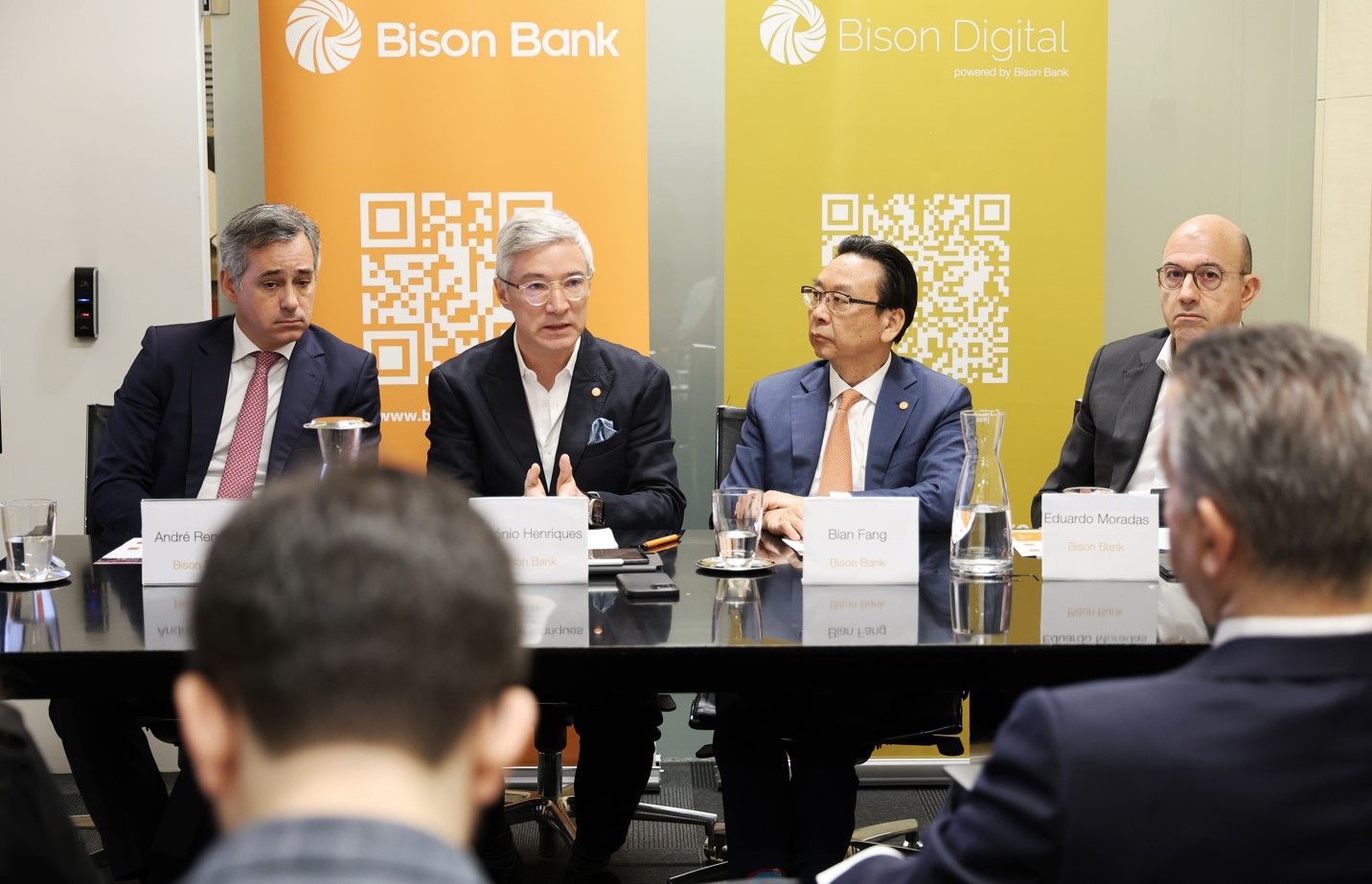 Bison Bank Regista um Crescimento de 240% nas Receitas em 2023