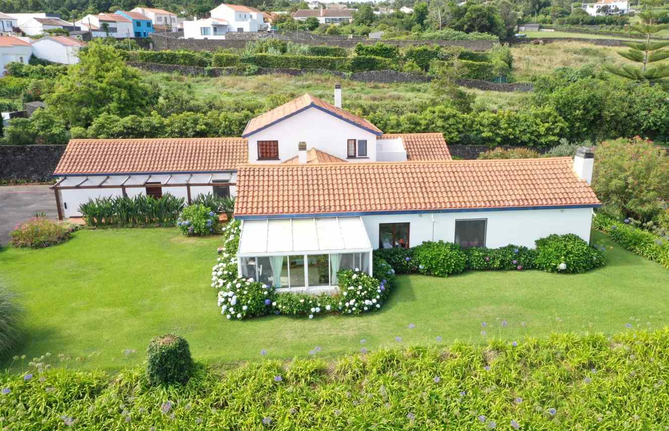 Mercado Imobiliário Cresce 10% na Madeira e Açores nos Primeiros Meses de 2024