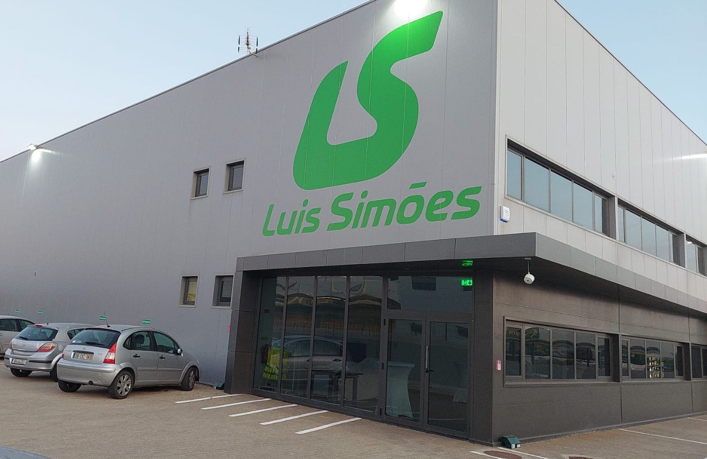 Luís Simões Reforça Presença na Península Ibérica com 4 Novos Centros de Operações Logísticas