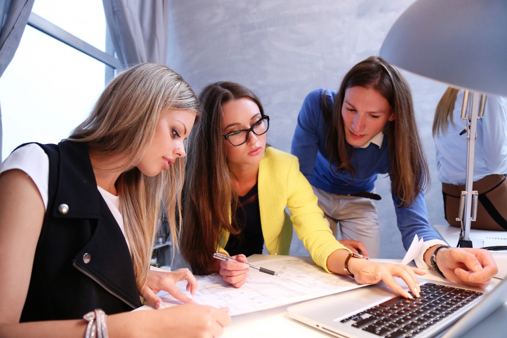 Igualdade de Género na Adoção de IA Generativa no Setor Tecnológico