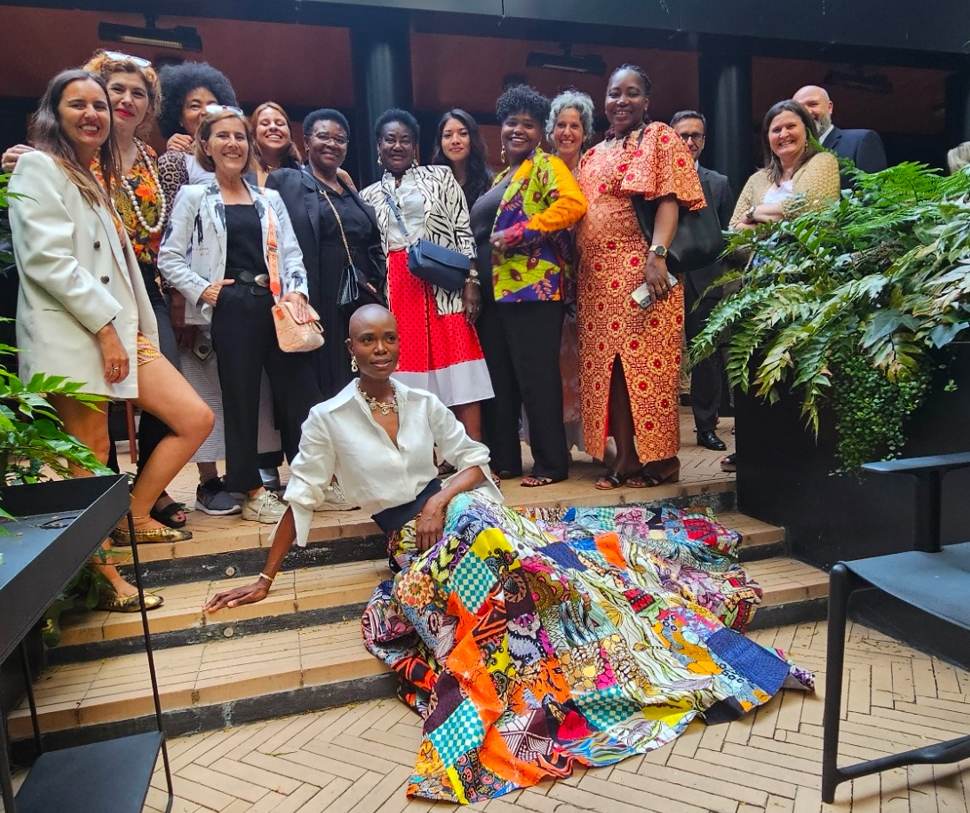 Desfile solidário da Fundação Ajuda em Ação apoia empreendedorismo feminino