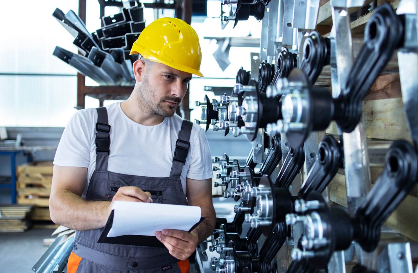 Indústria Europeia Aposta em Modernização com IA para Manter Competitividade