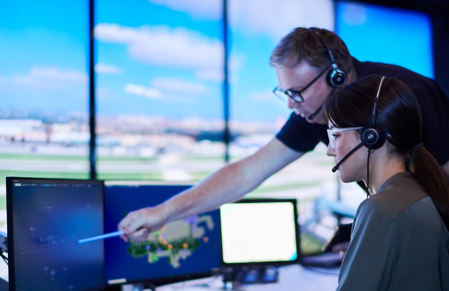 Indra Reforça Liderança Global em Sistemas de Tráfego Aéreo com Aquisição da Micro Nav e Global ATS