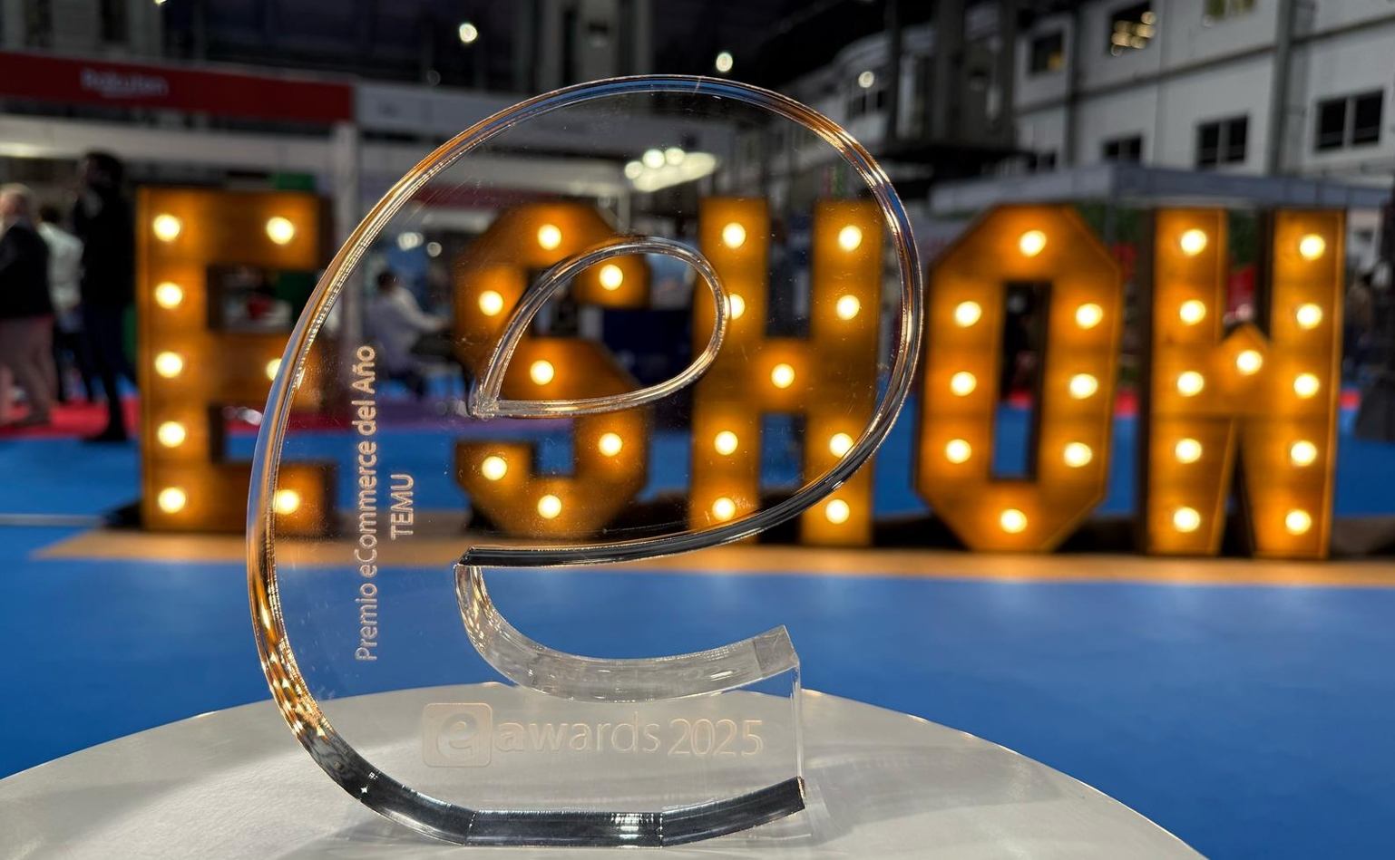 Temu distinguida como “E-commerce do Ano” nos eAwards 2025