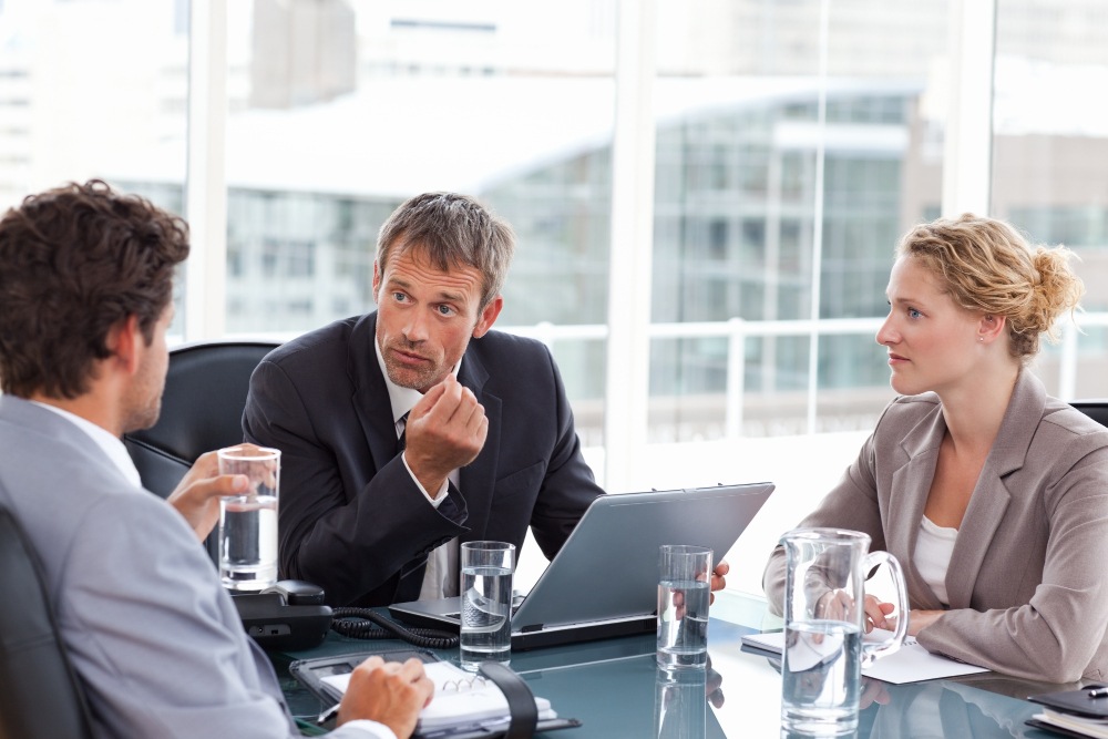 Gestão empresarial: Falta de alinhamento entre departamentos compromete crescimento