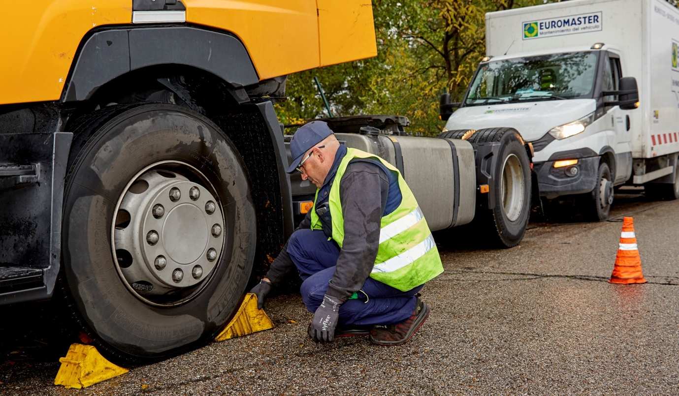 Pneus causam 80% das assistências na estrada a camiões