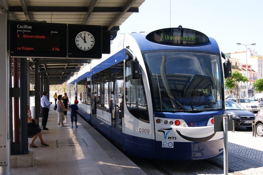 Metro Sul do Tejo implementa pagamentos contactless com cartões bancários