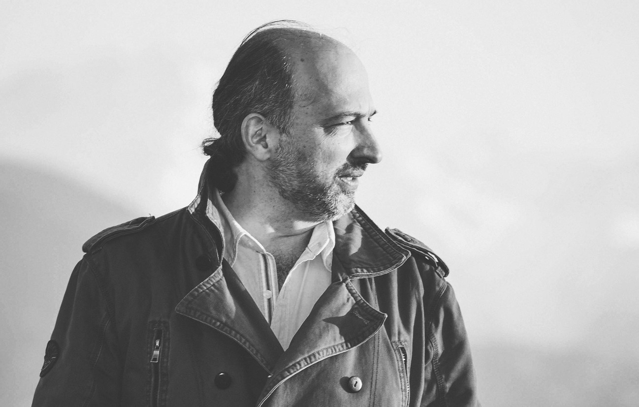 Amir Shayesteh Tabar: o artista que une espiritualidade e tecnologia na era pós-digital