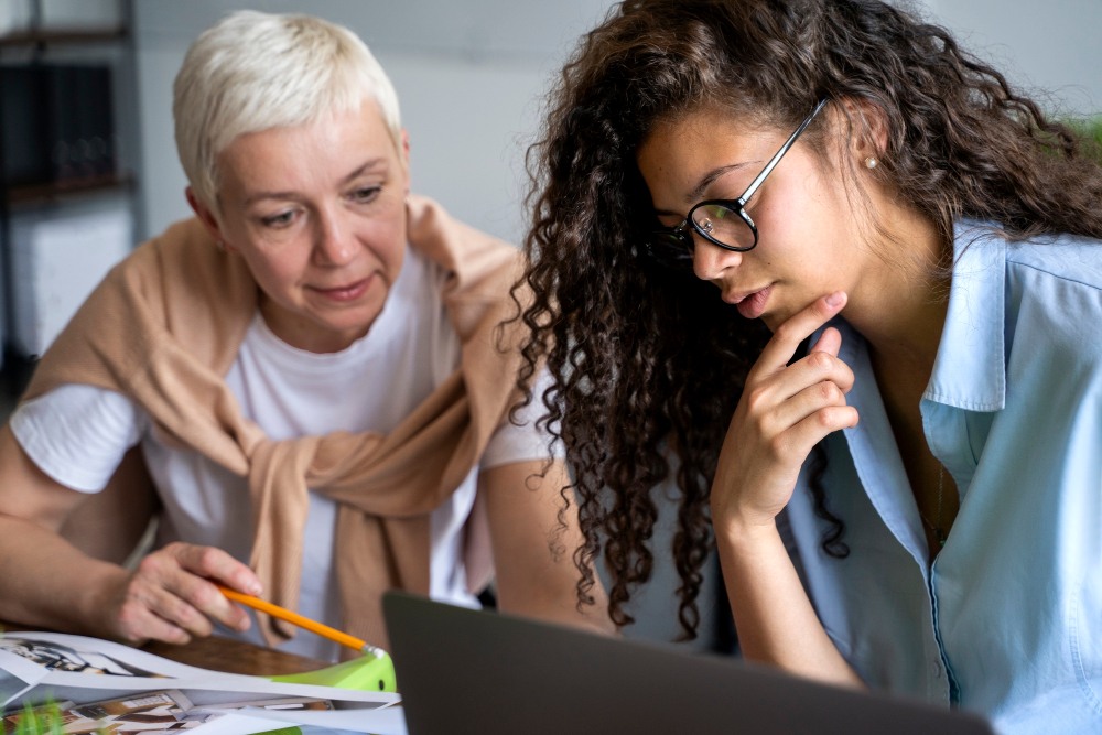 Mulheres na tecnologia enfrentam retrocesso na igualdade de género