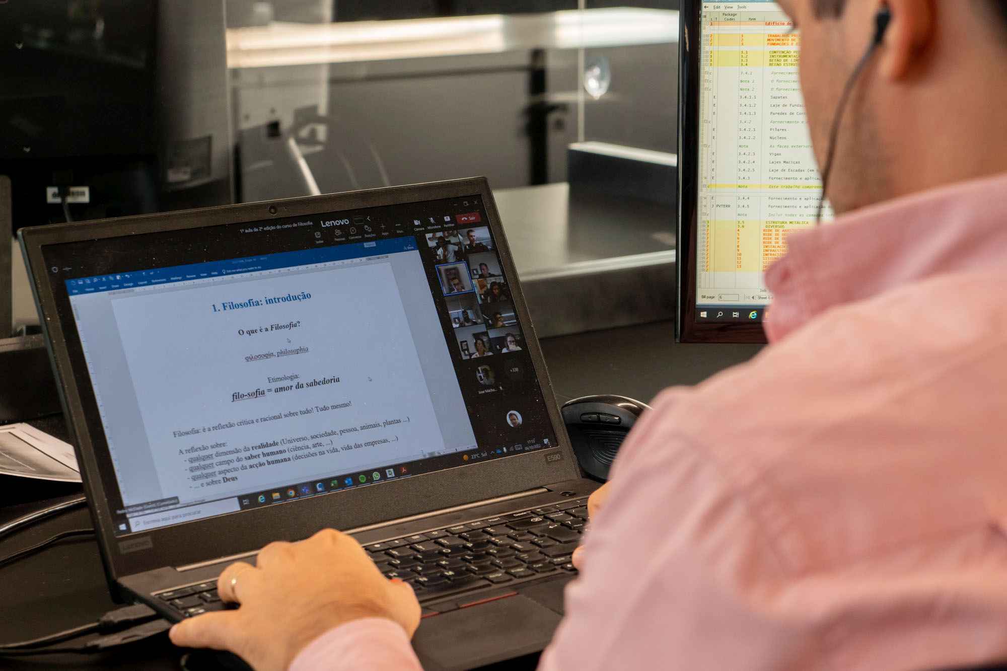 Dstgroup apoia Estudos em Filosofia para mais de 600 trabalhadores