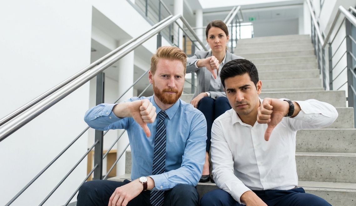 Metade dos trabalhadores insatisfeita com salário e benefícios