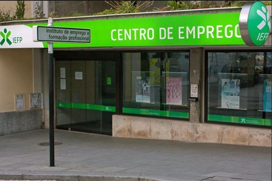 Desemprego sobe para 5,8%, mas número de inscritos no IEFP cai