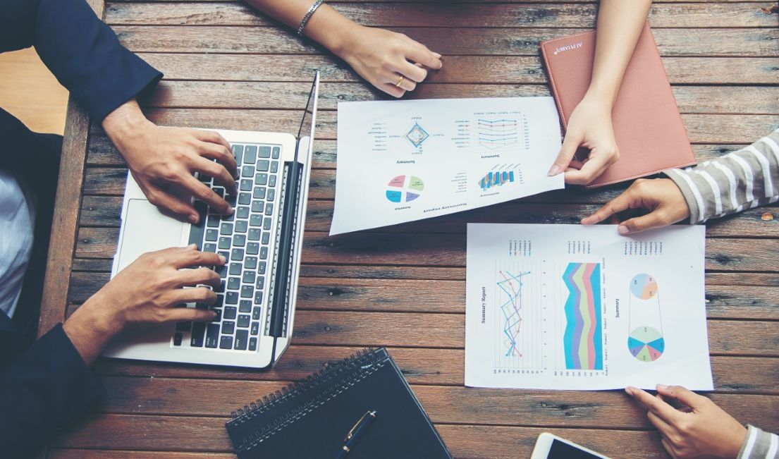 Custos e falta de talento pressionam organização do trabalho