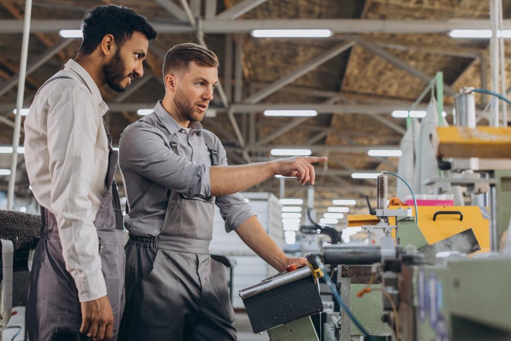 Emprego supera 5,3 milhões e desemprego jovem cai 13,6%