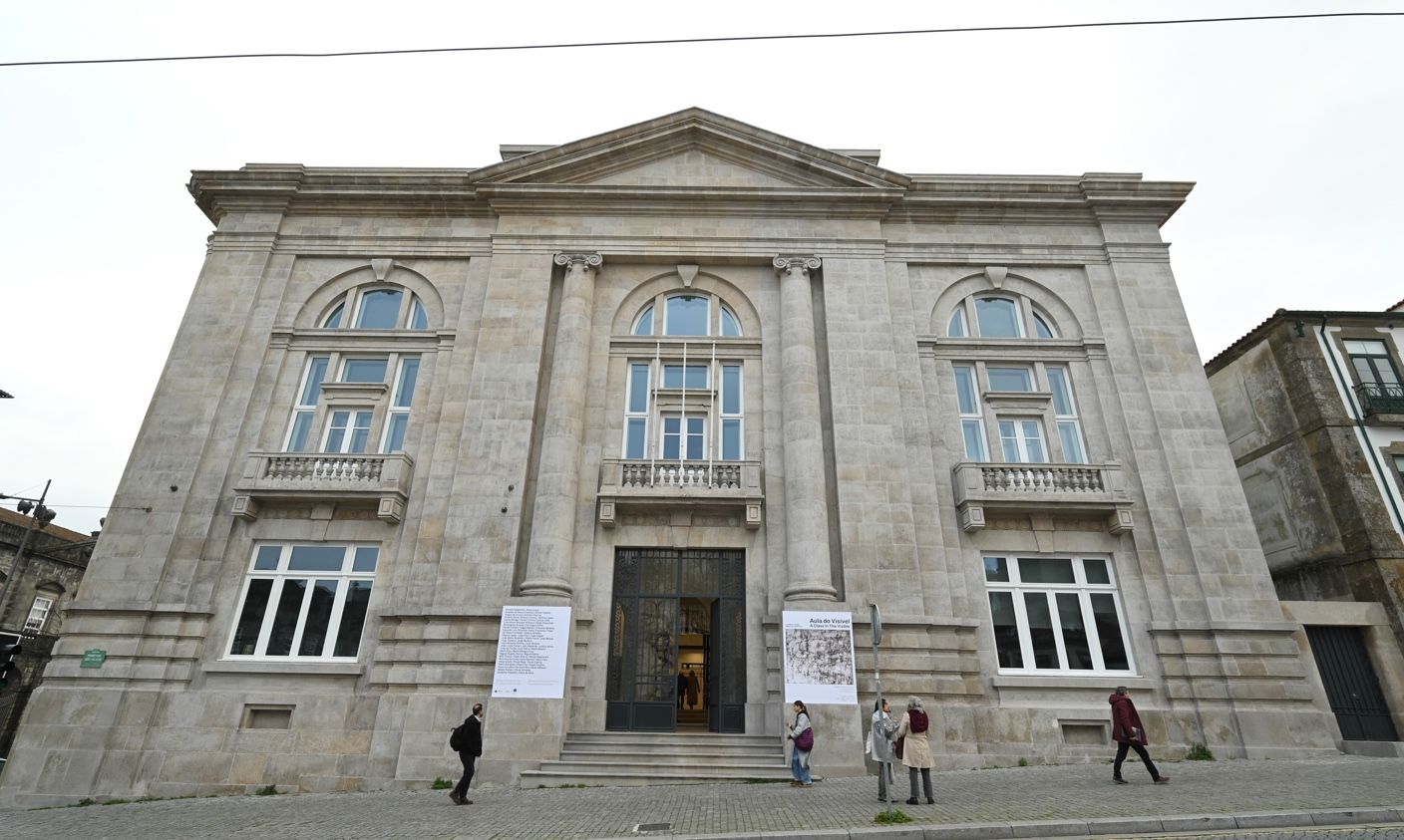 Universidade do Porto cria escola para requalificar profissionais