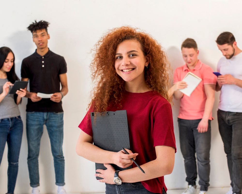 Precariedade jovem caiu mais em Espanha do que em Portugal