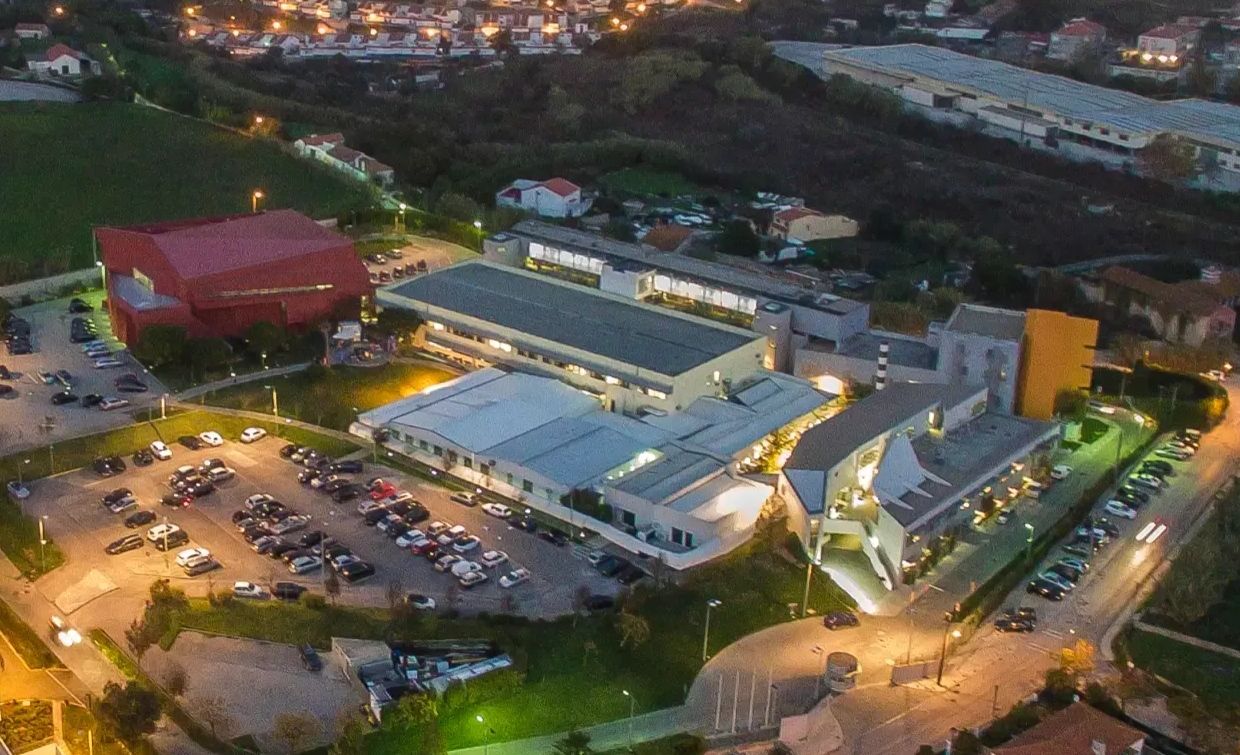 Escola de Saúde Egas Moniz evita 42 toneladas de CO₂ em 2026